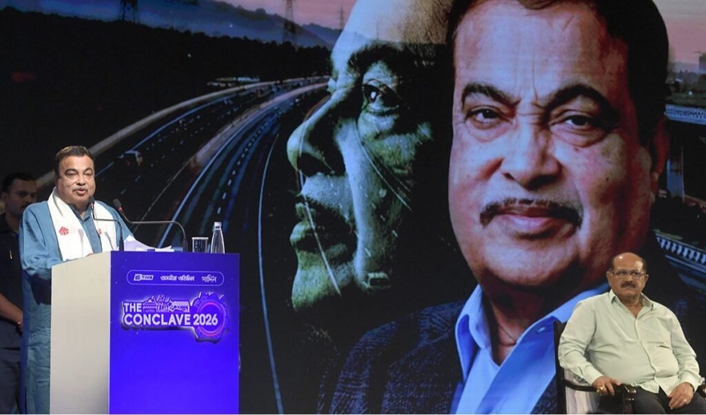 Ethanol विवाद के बीच Bihar पहुँचे Nitin Gadkari, E-20 ईंधन से वाहनों को नुकसान के दावे करने वालों की कर दी खिँचाई Ethanol विवाद के बीच Bihar पहुँचे Nitin Gadkari, E-20 ईंधन से वाहनों को नुकसान के दावे करने वालों की कर दी खिँचाई