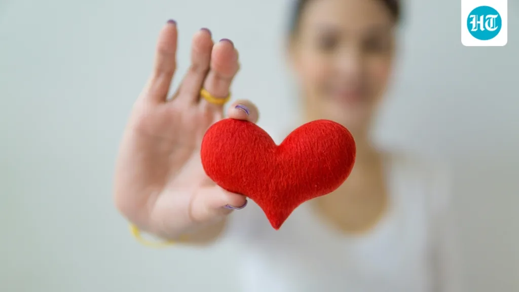How does menopause affect women’s heart health? Cardiovascular surgeon with 25 years of experience reveals 3 risks