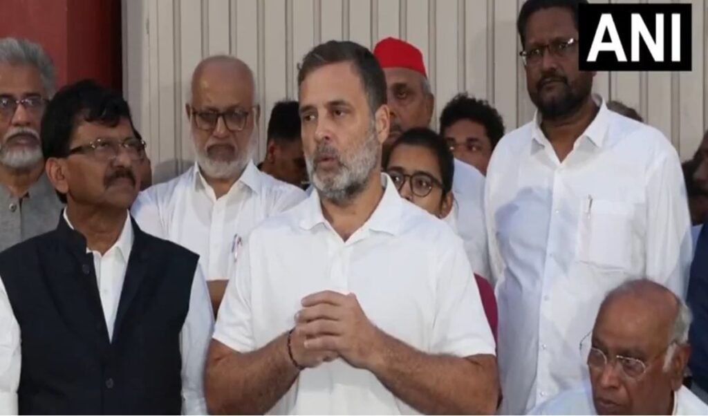 INDIA Bloc की प्रेस कॉन्फ्रेंस में बोले राहुल गांधी, लोकतंत्र को बचाना एकमात्र लक्ष्य, पूरा विपक्ष एकजुट INDIA Bloc की प्रेस कॉन्फ्रेंस में बोले राहुल गांधी, लोकतंत्र को बचाना एकमात्र लक्ष्य, पूरा विपक्ष एकजुट