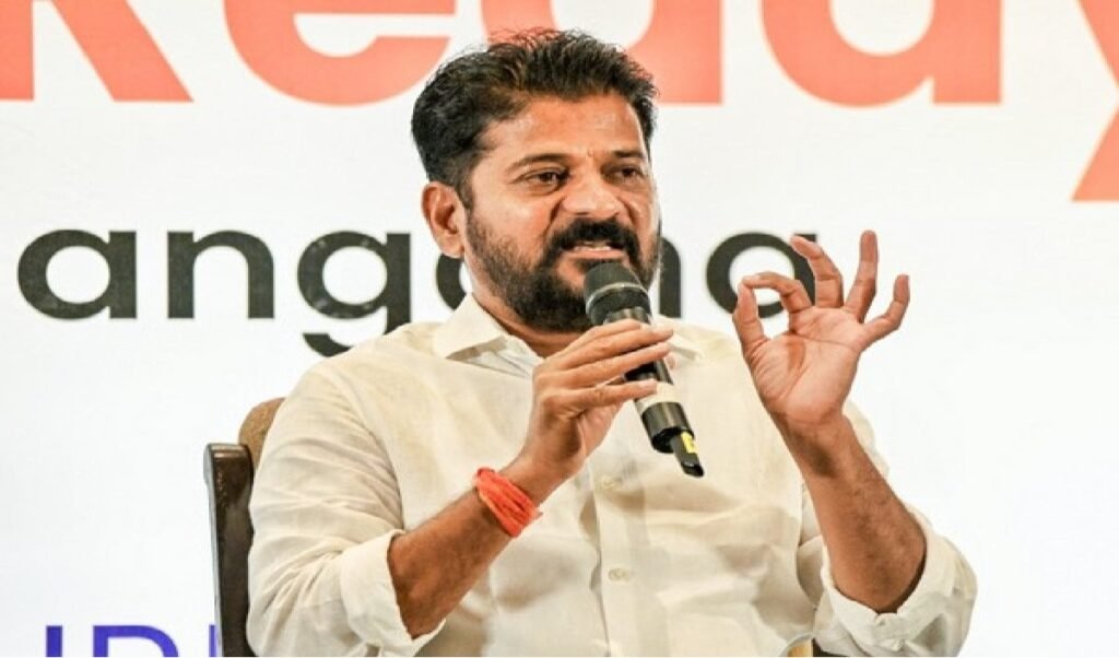 KCR Farmhouse के पास गायब 45 एकड़ जमीन की होगी पहचान, Revanth Reddy ने किसानों में बांटने को कहा KCR Farmhouse के पास गायब 45 एकड़ जमीन की होगी पहचान, Revanth Reddy ने किसानों में बांटने को कहा