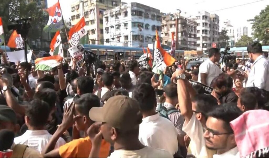 Kolkata में TMC का प्रदर्शन रोकने के लिए रास्ते बंद किए गए, Kunal Ghosh का BJP पर बड़ा हमला