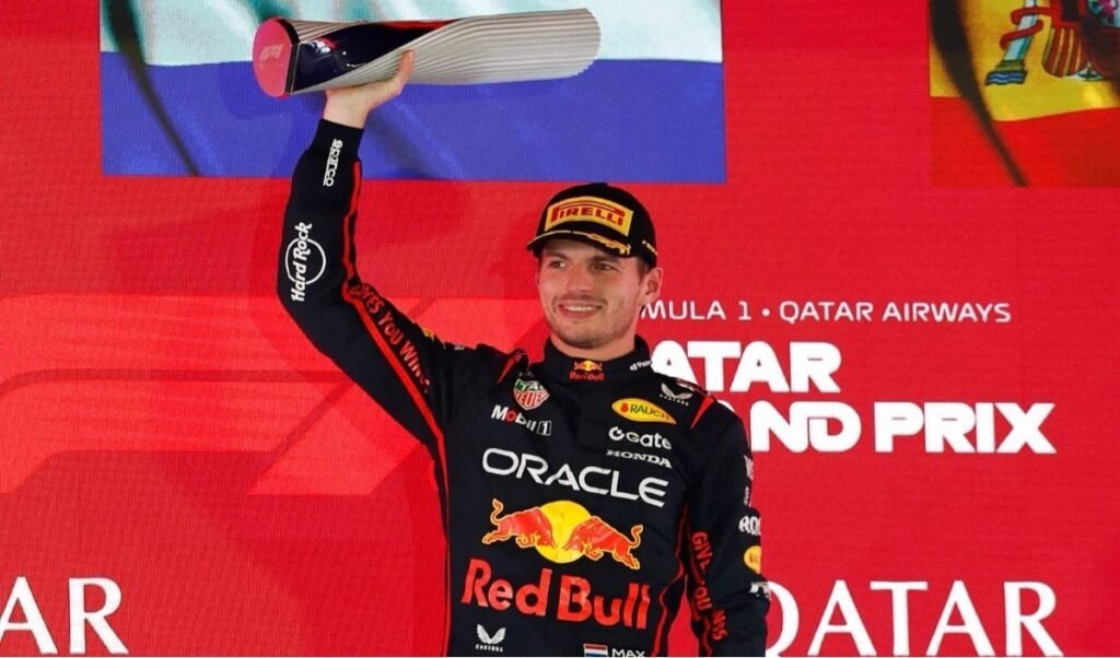 Max Verstappen ने Red Bull के लिए जीती 72वीं Grand Prix, Schumacher के रिकॉर्ड की बराबरी की Max Verstappen ने Red Bull के लिए जीती 72वीं Grand Prix, Schumacher के रिकॉर्ड की बराबरी की