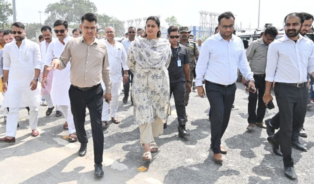 Muzaffarpur के Mega Leather Park पहुंचीं Shreyasi Singh, परखीं बुनियादी सुविधाएं Muzaffarpur के Mega Leather Park पहुंचीं Shreyasi Singh, परखीं बुनियादी सुविधाएं