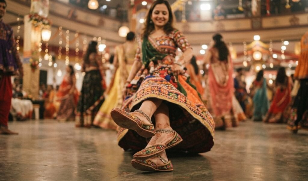 Navratri में Garba के लिए सही Footwear कैसे चुनें, ये आसान टिप्स आएंगे काम Navratri में Garba के लिए सही Footwear कैसे चुनें, ये आसान टिप्स आएंगे काम