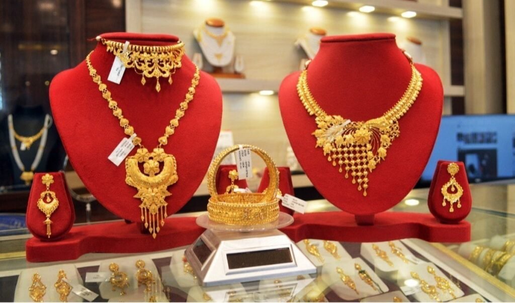 PC Jeweller हुआ पूरी तरह Debt Free, 14 बैंकों का कर्ज चुकाने के बाद Stock में उछाल PC Jeweller हुआ पूरी तरह Debt Free, 14 बैंकों का कर्ज चुकाने के बाद Stock में उछाल