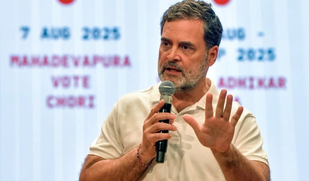Rahul Gandhi के ‘फॉर्म 6’ वाले आरोप का Election Commission ने किया खंडन, दावे को बताया ‘गुमराह करने वाला’ Rahul Gandhi के ‘फॉर्म 6’ वाले आरोप का Election Commission ने किया खंडन, दावे को बताया ‘गुमराह करने वाला’