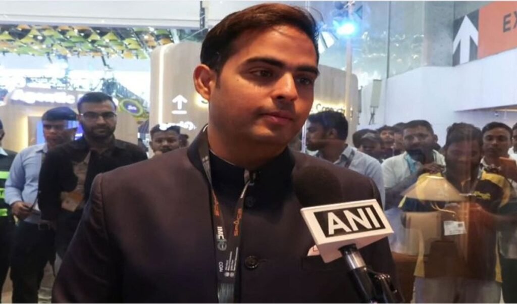 Reliance Jio तैयार कर रहा स्वदेशी Satellite तकनीक, Akash Ambani ने बताई LEO नेटवर्क की योजना Reliance Jio तैयार कर रहा स्वदेशी Satellite तकनीक, Akash Ambani ने बताई LEO नेटवर्क की योजना