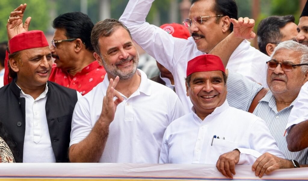 Seat Sharing पर Congress सीधे SP चीफ Akhilesh Yadav से करे बात, Dharmendra Yadav ने दी नसीहत Seat Sharing पर Congress सीधे SP चीफ Akhilesh Yadav से करे बात, Dharmendra Yadav ने दी नसीहत