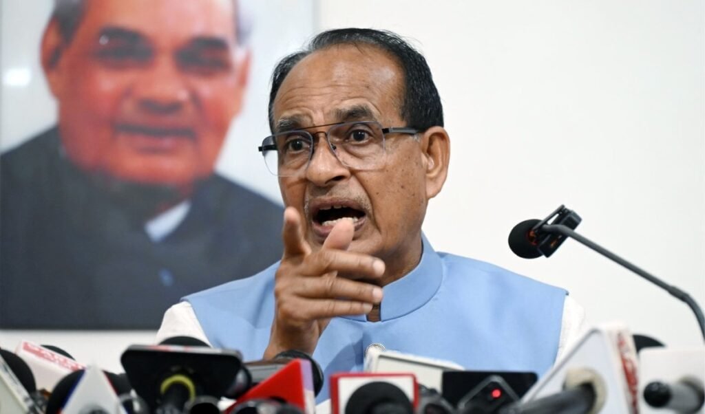 Shivraj Singh Chouhan का Rahul Gandhi पर हमला, कहा- चुनाव न जीतने पर विपक्ष फैला रहा झूठ