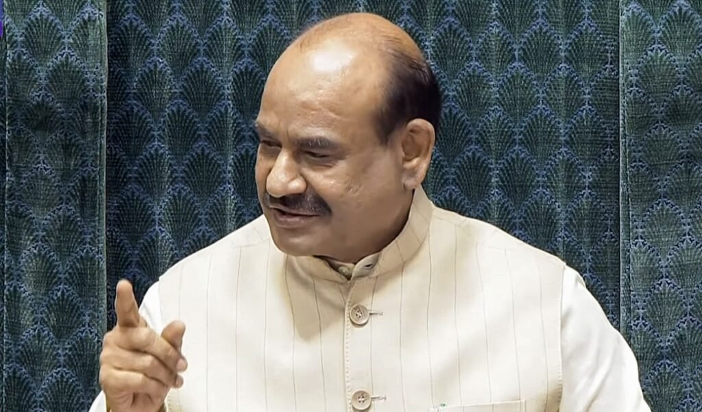 Speaker Om Birla से मिलीं BJP सांसद, JNU उत्पीड़न केस में Congress MP पर कार्रवाई की मांग Speaker Om Birla से मिलीं BJP सांसद, JNU उत्पीड़न केस में Congress MP पर कार्रवाई की मांग