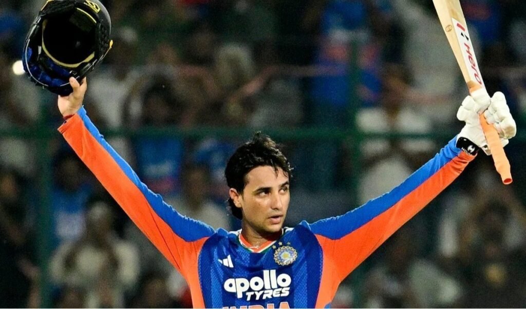 Suryakumar Yadav का रिकॉर्ड तोड़कर Abhishek Sharma ने रचा इतिहास, इंदौर T20I में कमाल