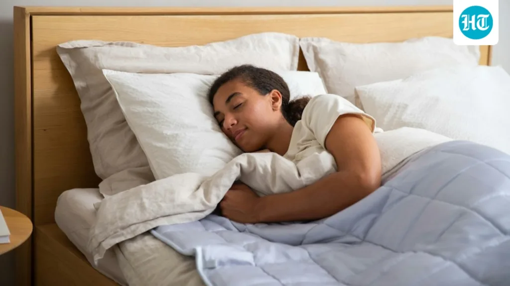 Which sleeping position is healthier for your spine? Surgeon explains the pros and cons of sleeping on your back and side Which sleeping position is healthier for your spine? Surgeon explains the pros and cons of sleeping on your back and side