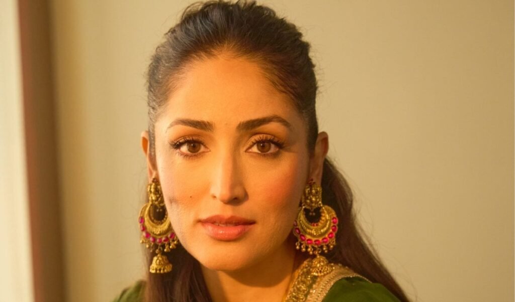Yami Gautam के 8 करोड़ रुपये के 100 साल पुराने हिमाचली हेरिटेज होम की खूबसूरत झलक, 25 एकड़ में फैला ऑर्गेनिक गार्डन और ग्रीनहाउस