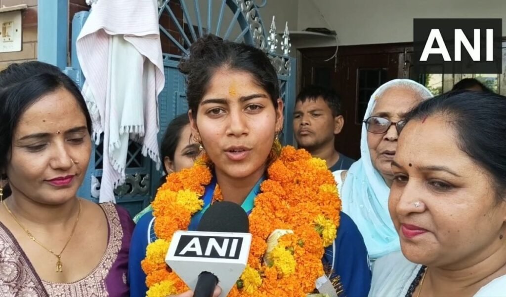 special welcome in bhiwani for ishika sambharwal who made history by defeating china special welcome in bhiwani for ishika sambharwal who made history by defeating china