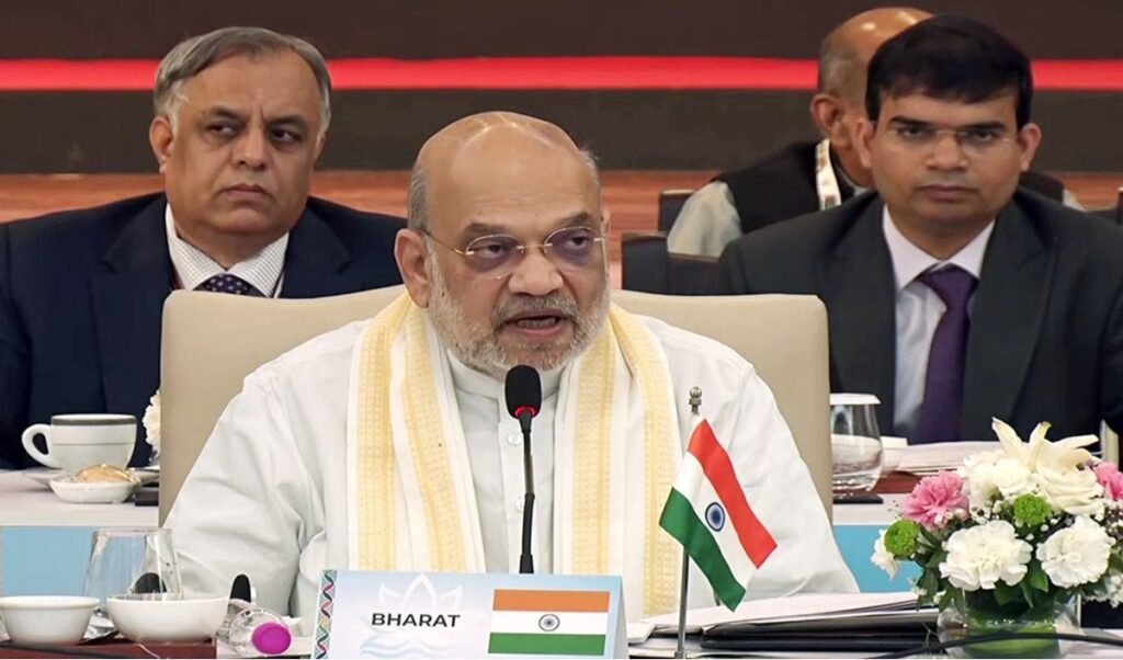 घुसपैठियों के खिलाफ Amit Shah का सख्त रुख देखकर डर गये Bangladesh के गृह मंत्री! BIMSTEC Home Ministers Meeting से रहे नदारद घुसपैठियों के खिलाफ Amit Shah का सख्त रुख देखकर डर गये Bangladesh के गृह मंत्री! BIMSTEC Home Ministers Meeting से रहे नदारद