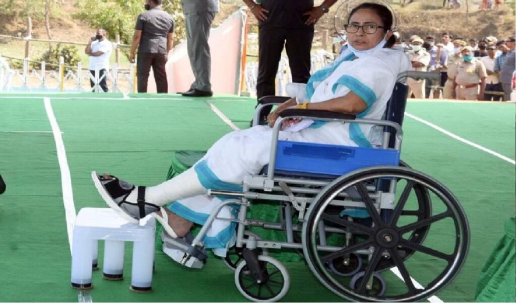 नंदीग्राम में ममता का पैर नहीं टूटा था, मेडिकल रिपोर्ट लीक, अस्पताल को कानूनी नोटिस! नंदीग्राम में ममता का पैर नहीं टूटा था, मेडिकल रिपोर्ट लीक, अस्पताल को कानूनी नोटिस!