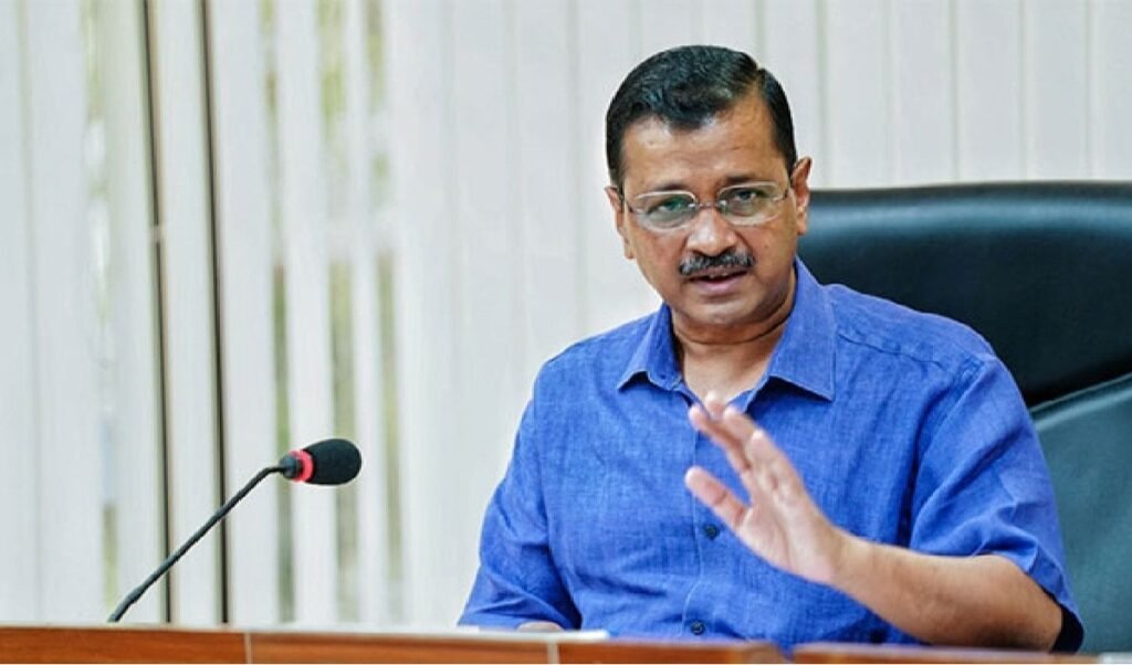 पुलिस की हिरासत में दीपके-रांका और सौरव, AAP ने अरविंद केजरीवाल पर कर दिया बड़ा ऐलान पुलिस की हिरासत में दीपके-रांका और सौरव, AAP ने अरविंद केजरीवाल पर कर दिया बड़ा ऐलान